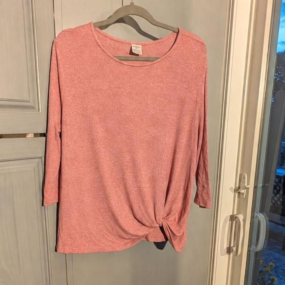 Unbranded Women's Pink Shirt